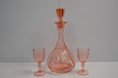 Vintage pink depression glass - pink,